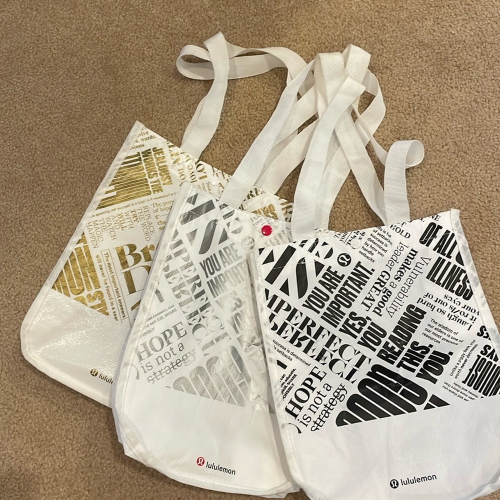 Lululemon small totes